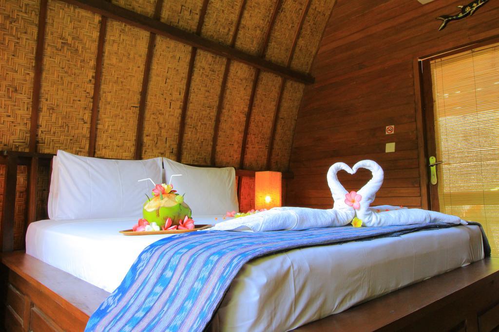 Hotel Pantai Karang Gili Trawangan Exterior foto